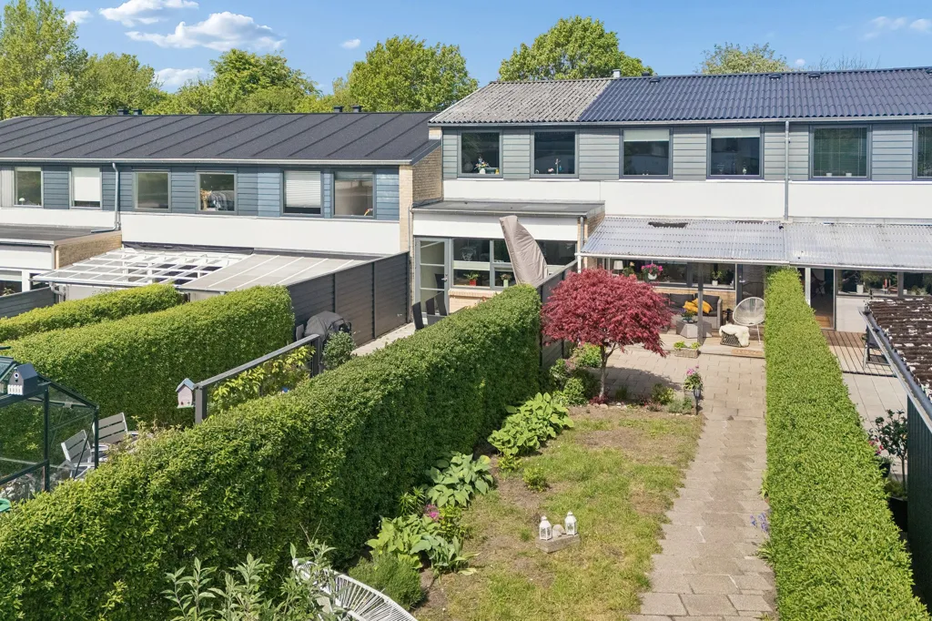 Vue aérienne - 1960s Brick Row House in Aalborg SØ