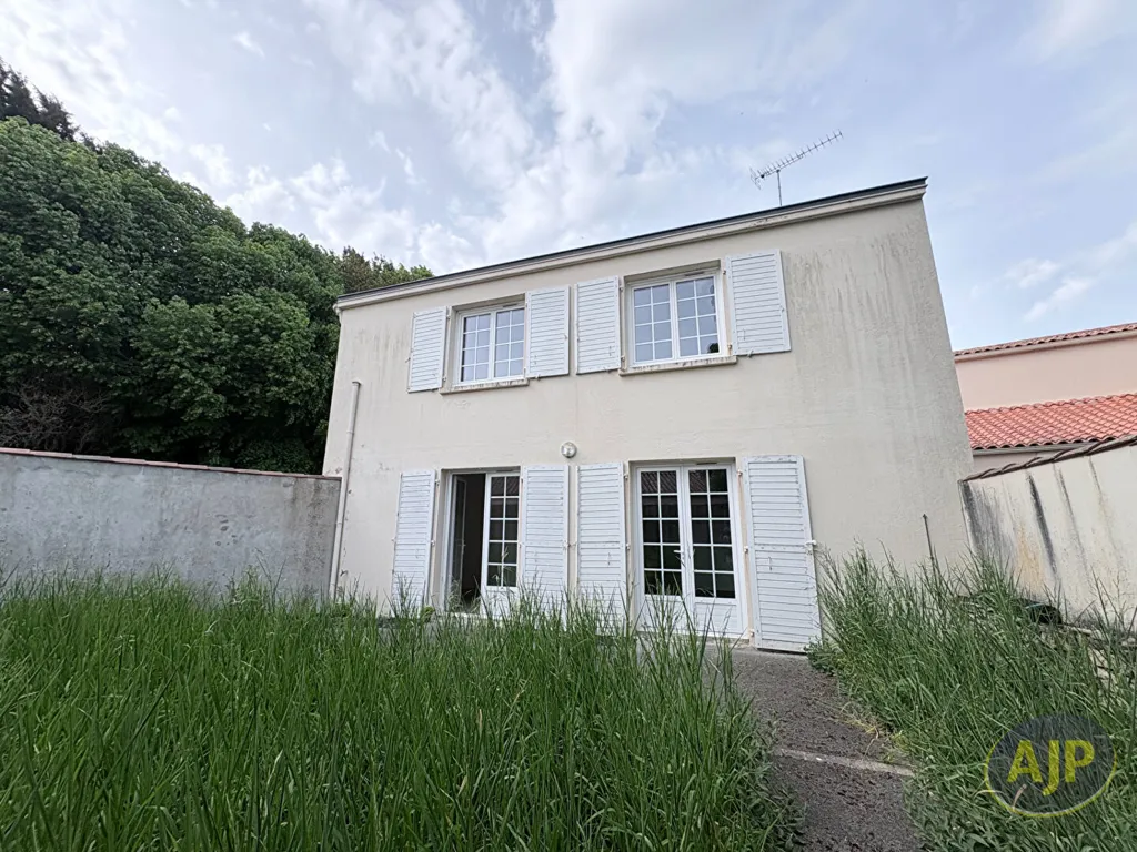 Extérieur - Maison de Ville 3 Chambres avec Jardin à Luçon