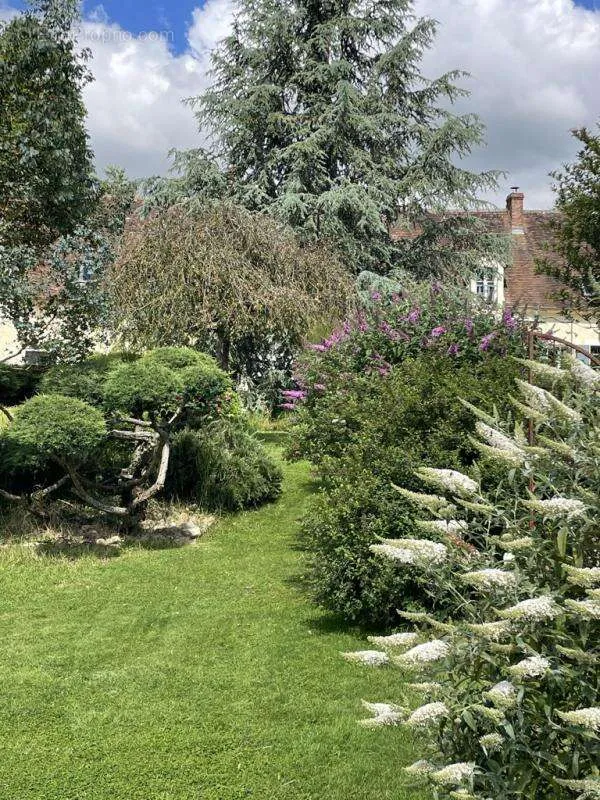 Aed - 18th-Century Property with Pool in Nogent le Rotrou