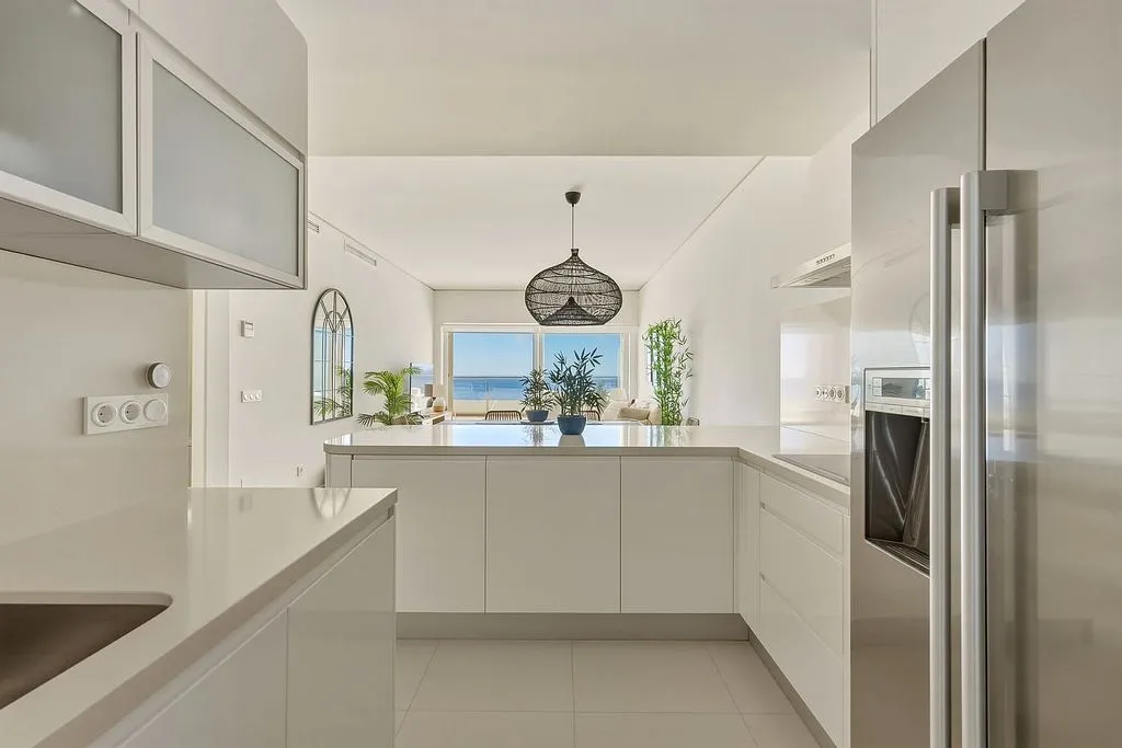 Köök - Apartment with Pool and Terrace in Higueron Resort