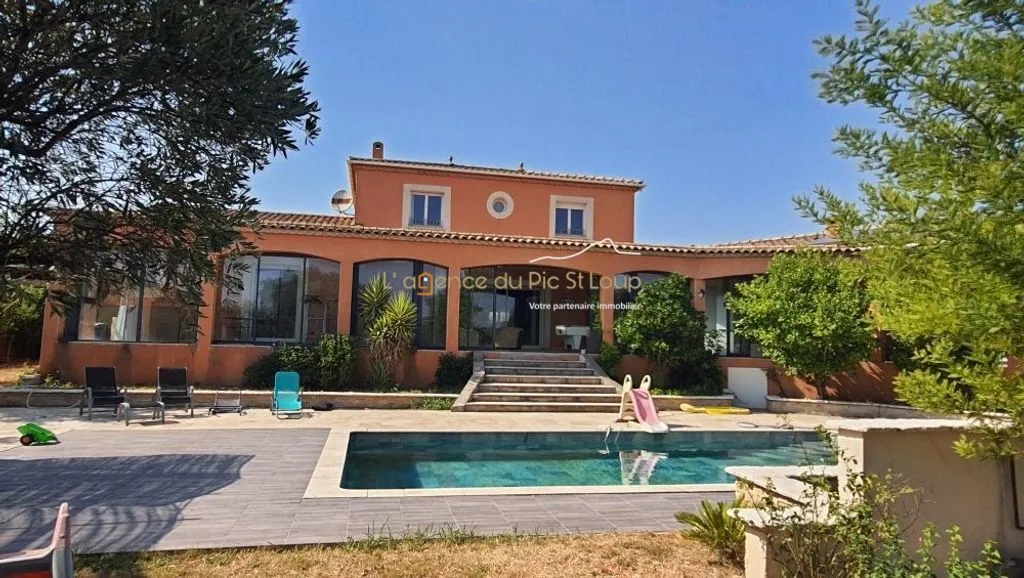 Bassein - Spacious Villa with Panoramic View in Prestigious Area