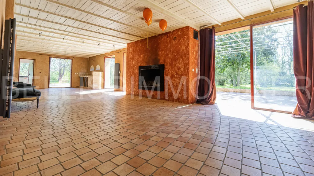 Séjour - Maison de Luxe avec Piscine à Villeneuve-lès-Avignon
