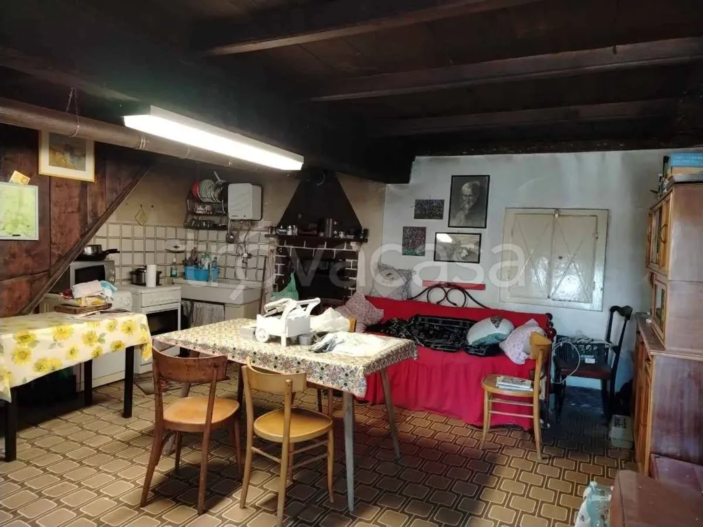 Salle à manger - Rustic Casale with Garden in Lemie