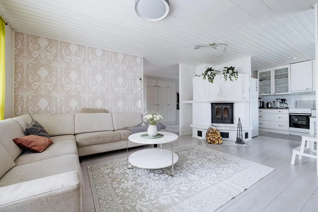 Living Room - Spacious Apartment with Sauna in Hyllykallio