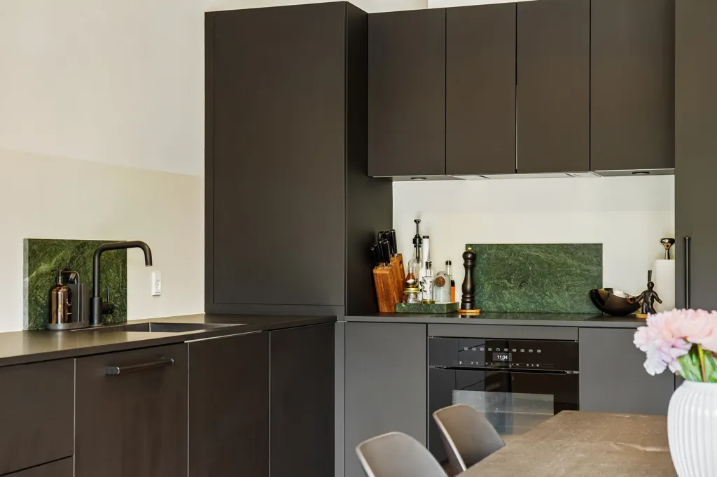 Cuisine - Modern Apartment with Unique Design in Roskilde