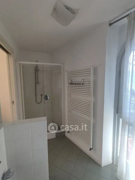 Salles de bain - Two-Bedroom Lake View Apartment in Luino