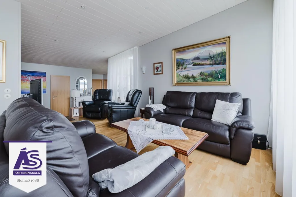Soggiorno - House with Garden and Pool in Hafnarfjörður