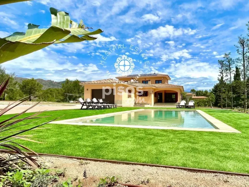 Piscine - Luxury Villa with Private Pool in Costa Dorada