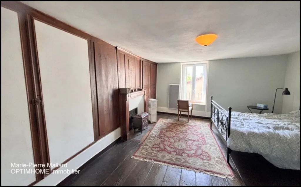 Chambres - Maison de Ville Rénovée avec Jardin à Saint-Jean-de-Maurienne
