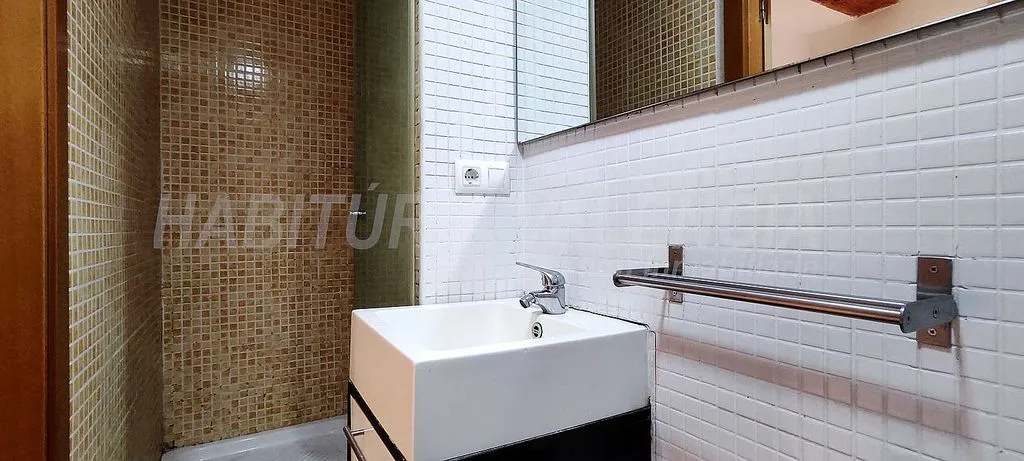 Salles de bain - Apartment with Balcony in El Carme, Valencia