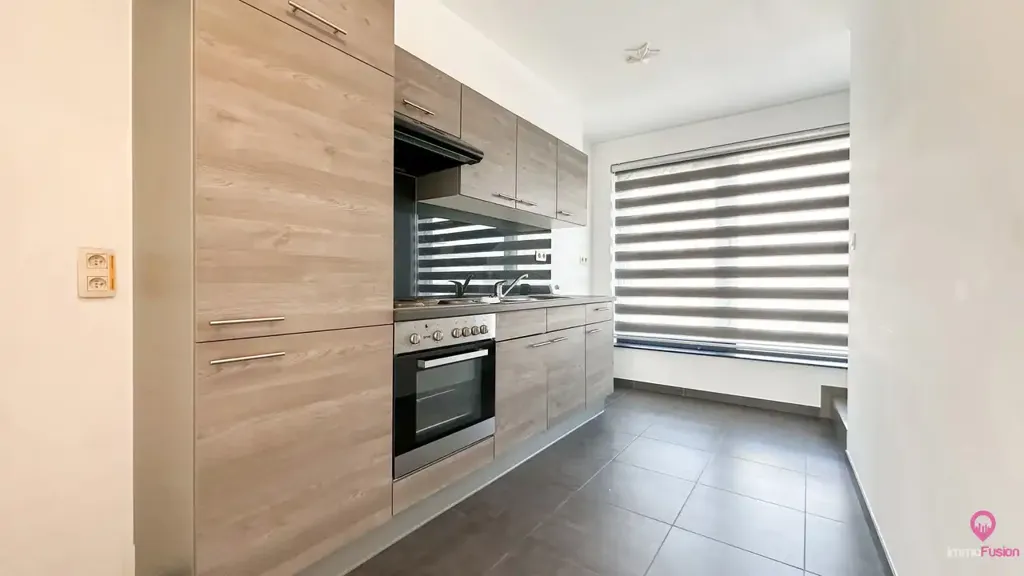 Kitchen - Mixed-Use Property with Garden in Beringen Centre