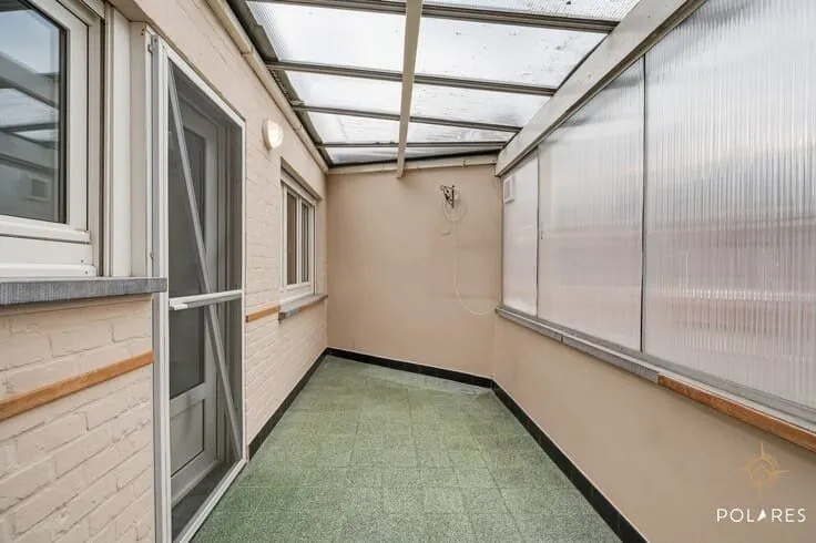 House with Separate Ground Floor Unit in Centre