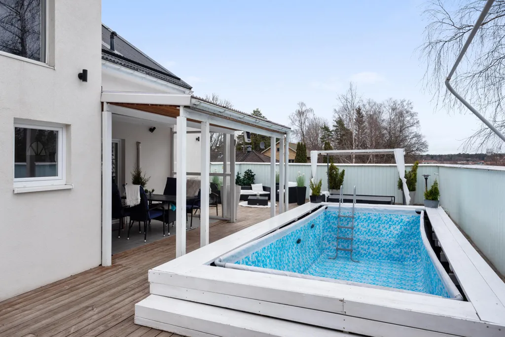 pool_area