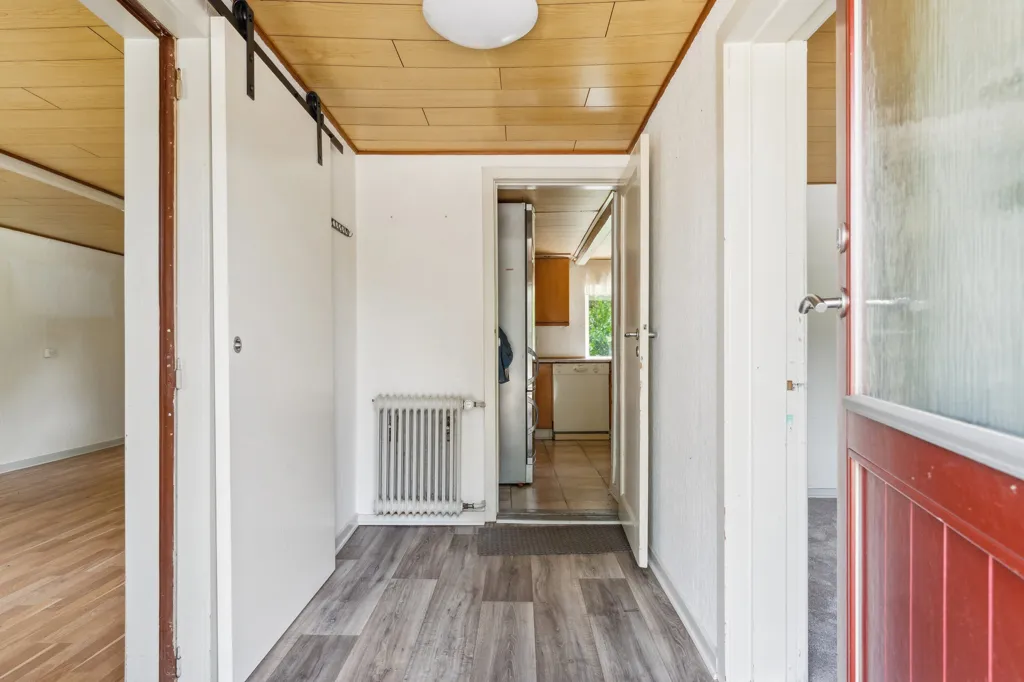 hallway_entrance