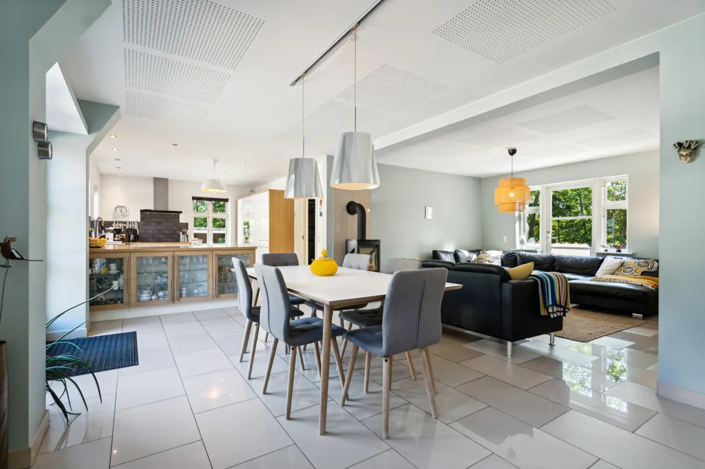 Sala da pranzo - Architect-Designed Farmhouse with Stables in Brande