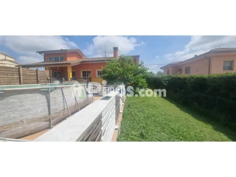 Bassein - Spacious House with Garden in Caldes de Malavella