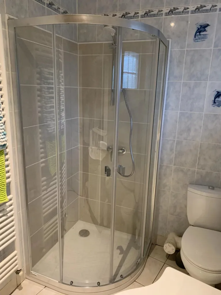 Salles de bain - Appartement F2 en Rez-de-Jardin près du Centre Ville