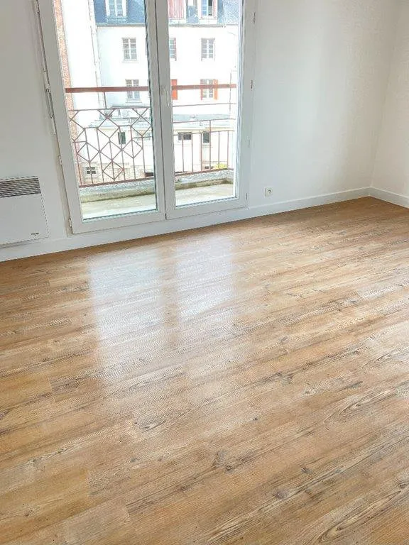 Pièces - Appartement 3 Pièces avec Balcon à Saint-Ouen-l'Aumône