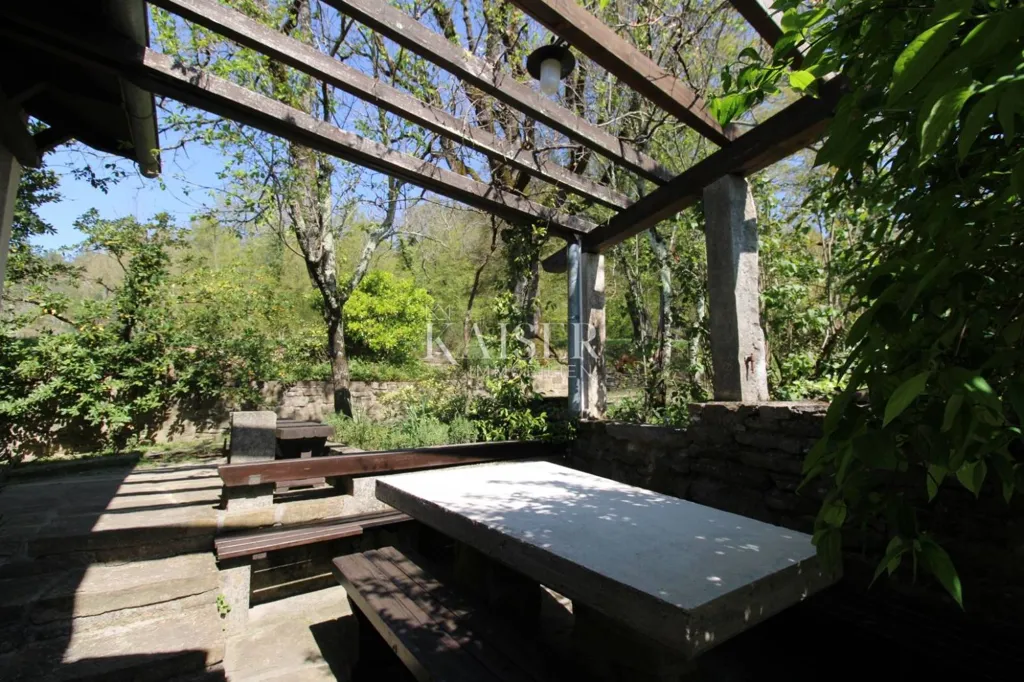 Terrasse - Country House with Large Garden in Buzet