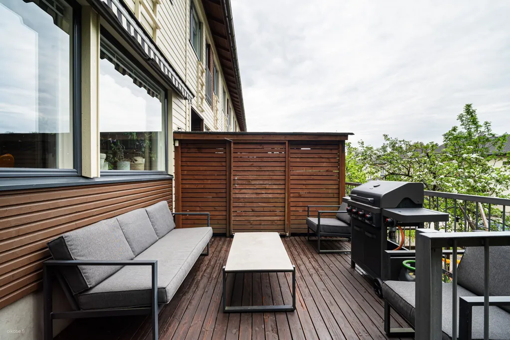 Terrass - Spacious Corner Flat with Balcony in Kerava