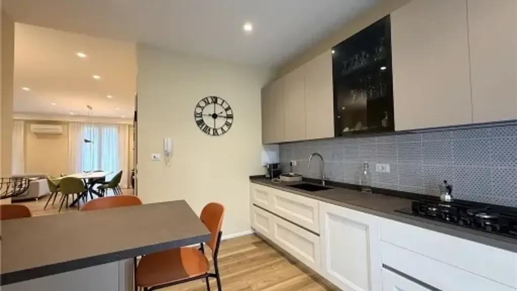 Cuisine - Finely Refined 6-Bedroom Apartment in Florence