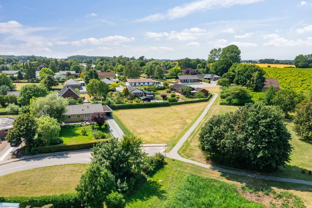 Õhuvaade - Year-Round Plot with 5G Coverage in Tranekær