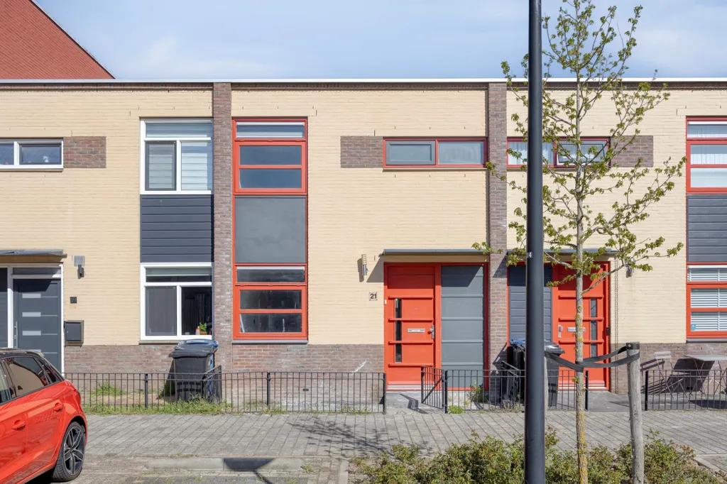 Välivaade - 3-Bedroom Apartment with High Ceilings in Almere