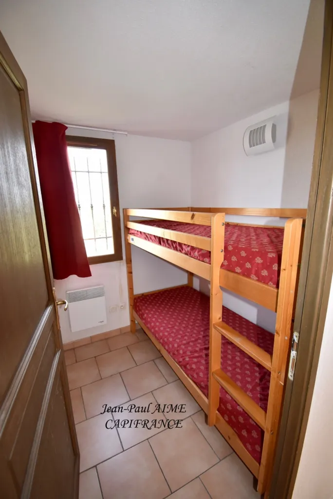 Chambres - Appartement Duplex avec Piscine à Barjac