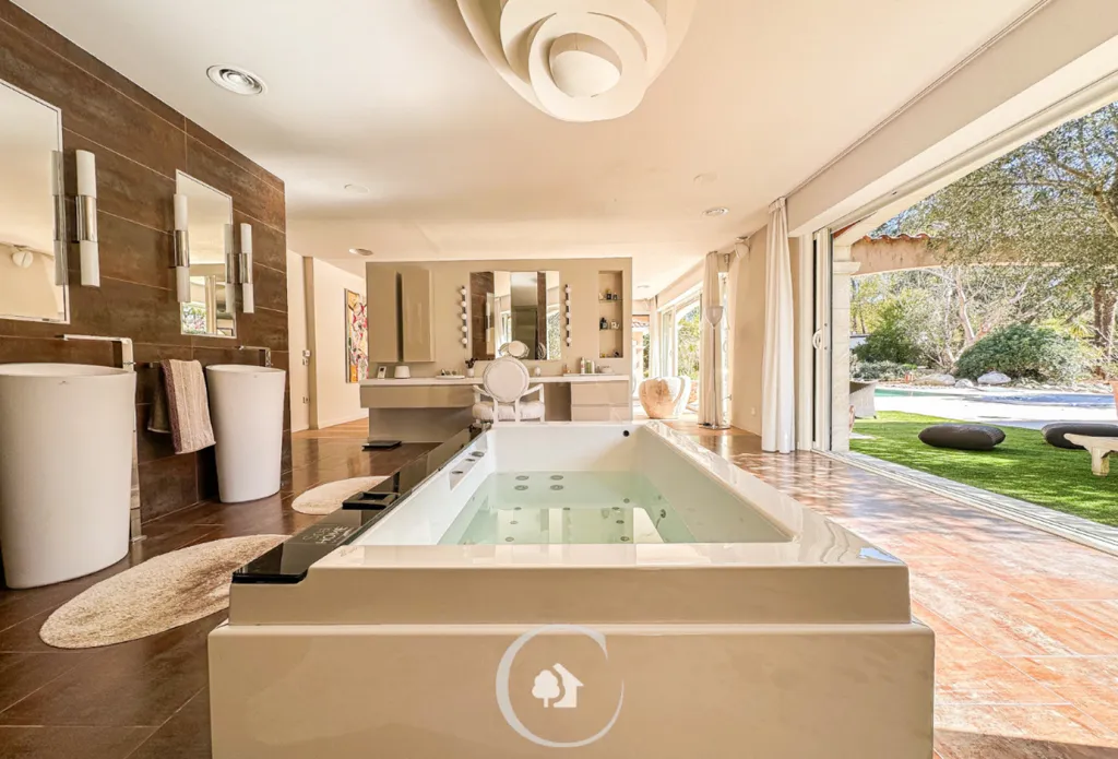 Vannitoad - Provençale Villa with Pool and Spa in Blanquefort