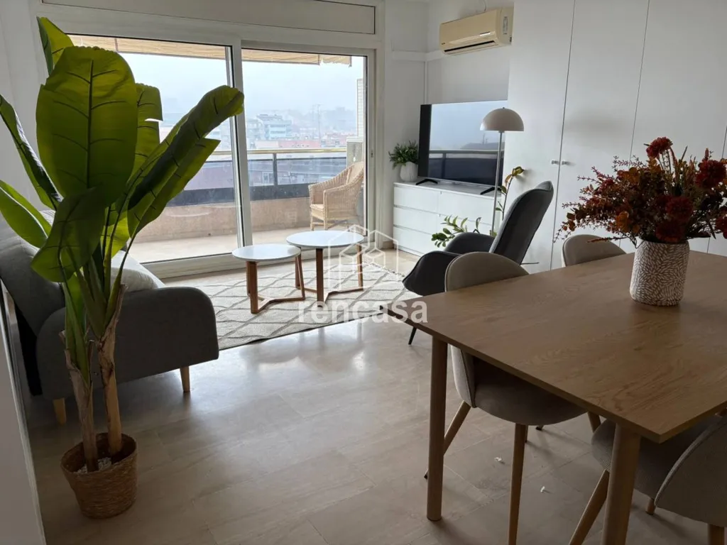 Elutuba - Duplex with Terrace near Universitat