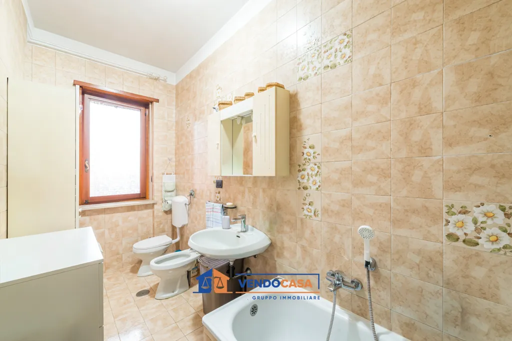 Salles de bain - Quadruplex Apartment with Balcony in Carmagnola