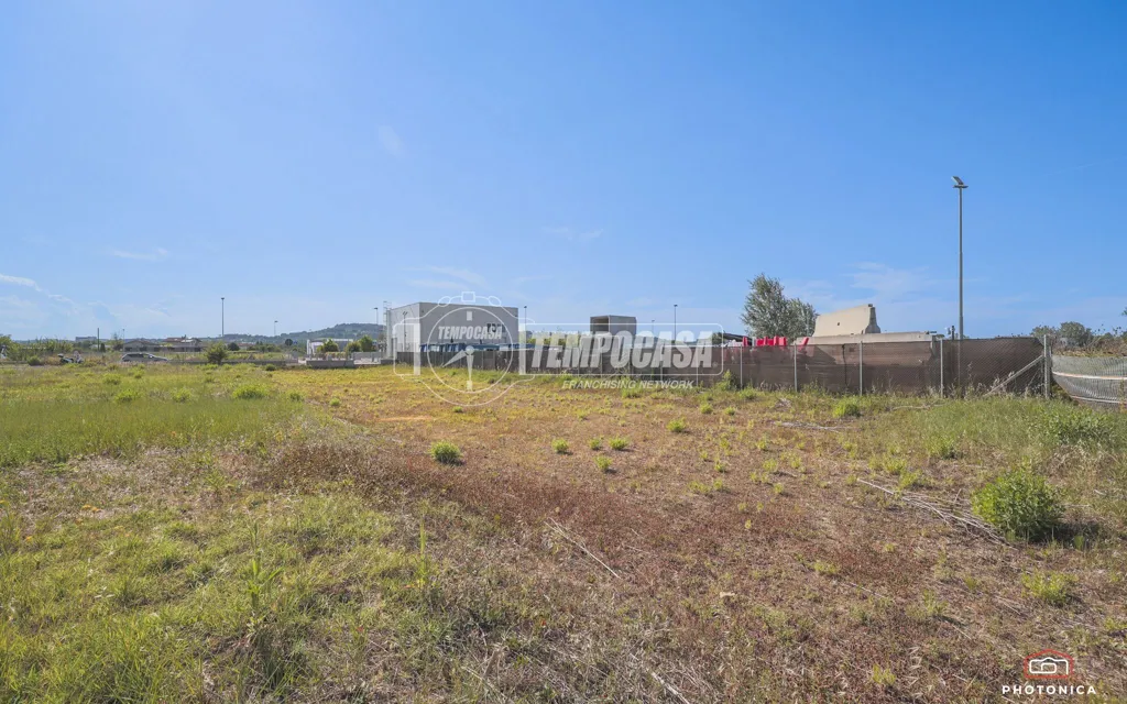 Giardino - Buildable Plot with Commercial and Residential Potential in Rimini