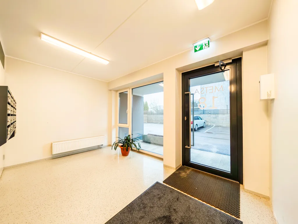 hallway_entrance