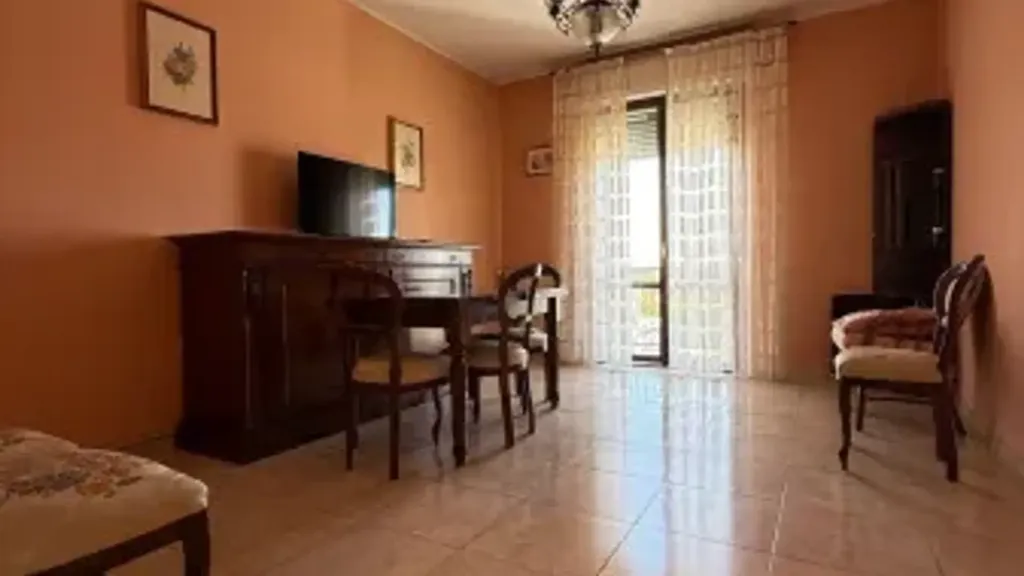 Salle à manger - Apartment with Balcony in Rometta, Sassuolo