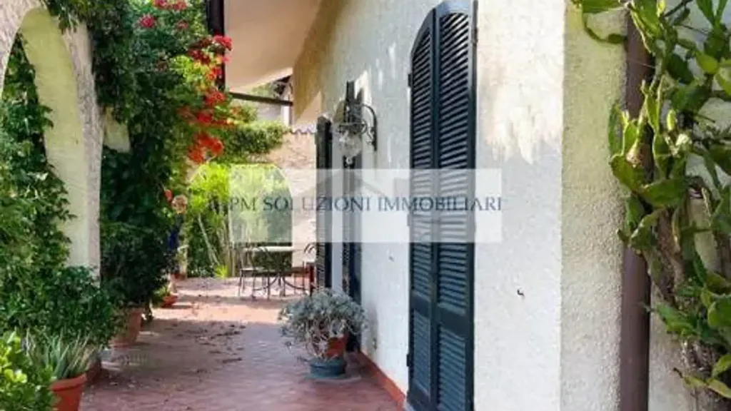 Terrass - Villa with Garden in Forte dei Marmi