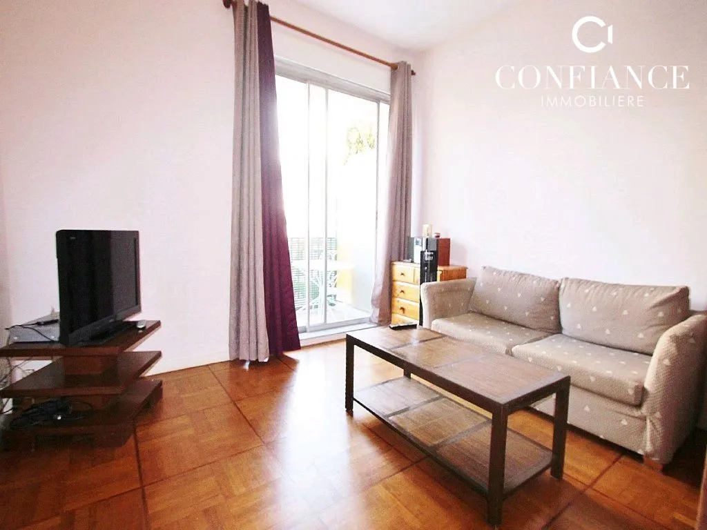 Elutuba - Meubled Studio with Balcony in Nice Centre