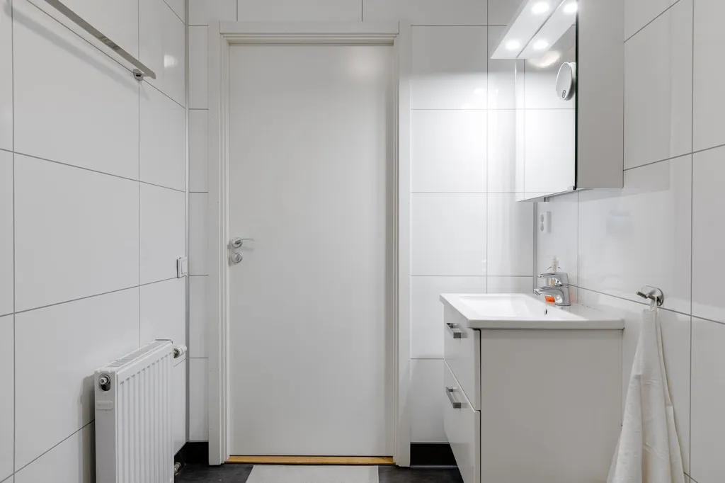 Bathrooms - Bostadsrättsparhus with Garden in Burlöv