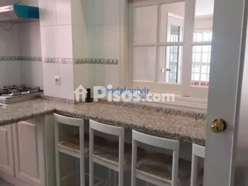 Köök - Spacious Flat with Terrace in Montequinto Centre