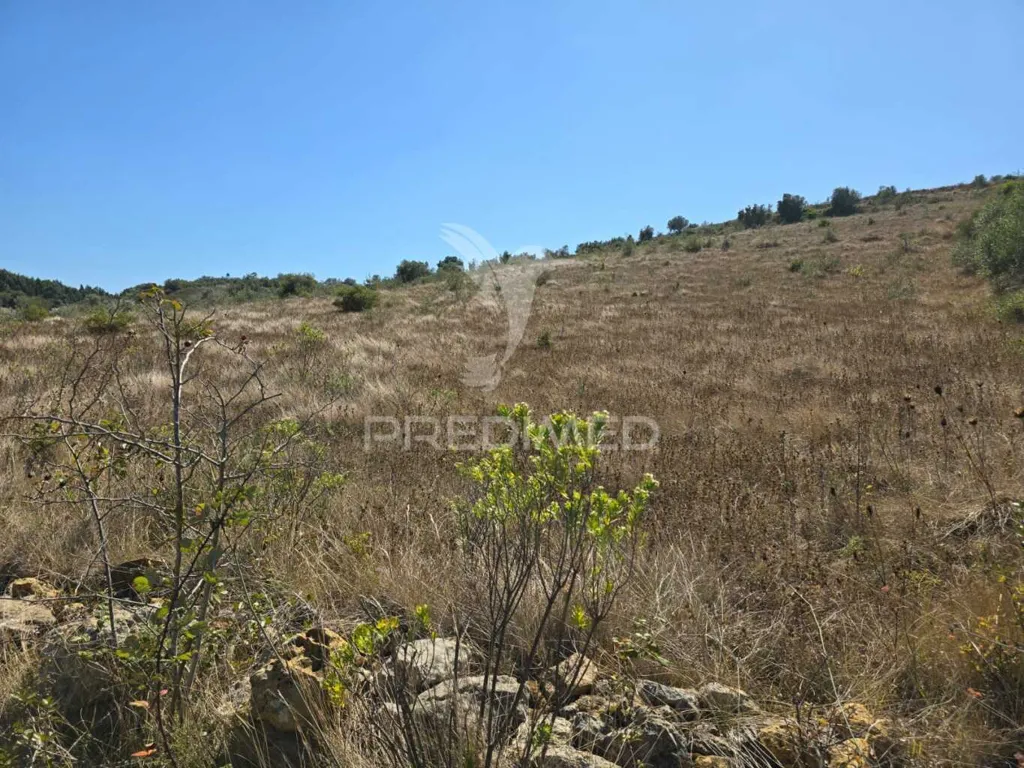 Jardin - Rustic Land with Approved Project in Mafra