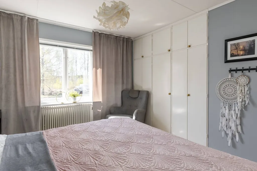 Magamistoad - Charming Villa with Garden in Knutsbovägen