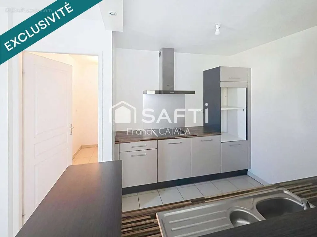 Köök - Apartment with Balcony in Montgiscard Centre