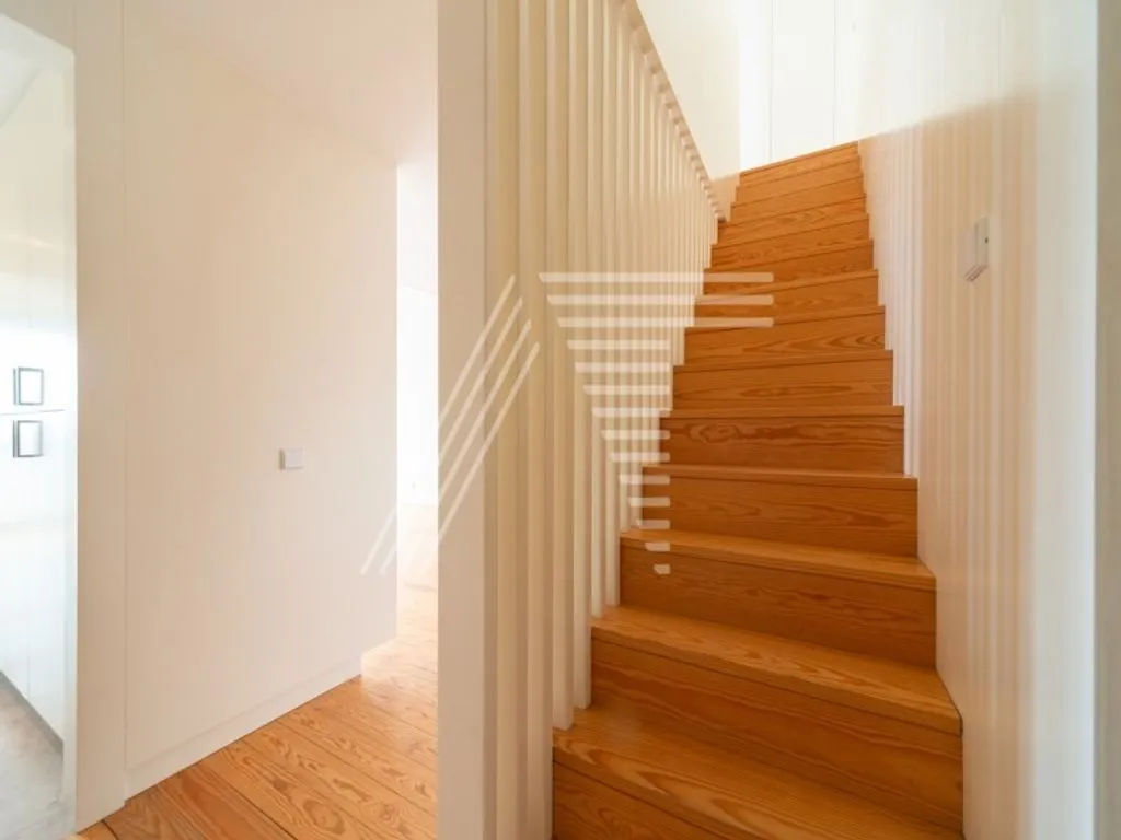 Toad - Luxury Duplex Flat with Panoramic View in Lisbon