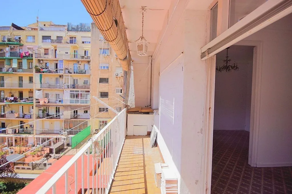 Balcon - Apartment with Balcony and Terrace in L'Antiga Esquerra de l'Eixample