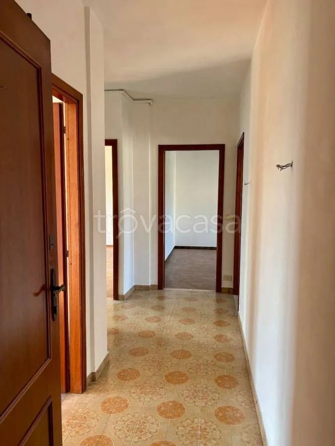 hallway_entrance