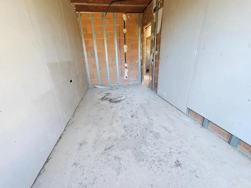 Pièces - Unfinished House with Potential in Olivella