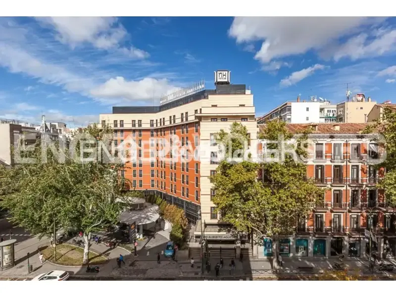 Extérieur - Modern Apartment with Balcony in Malasaña