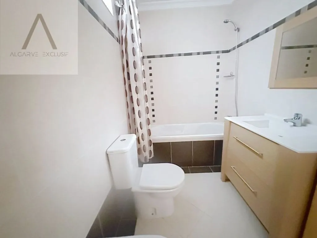Vannitoad - Luxury House with Rooftop in Olhão Centre