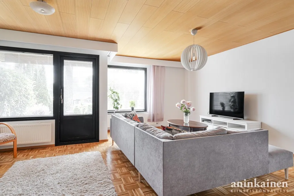 Elutuba - Two-Level Terraced House with Private Yard in Koivula
