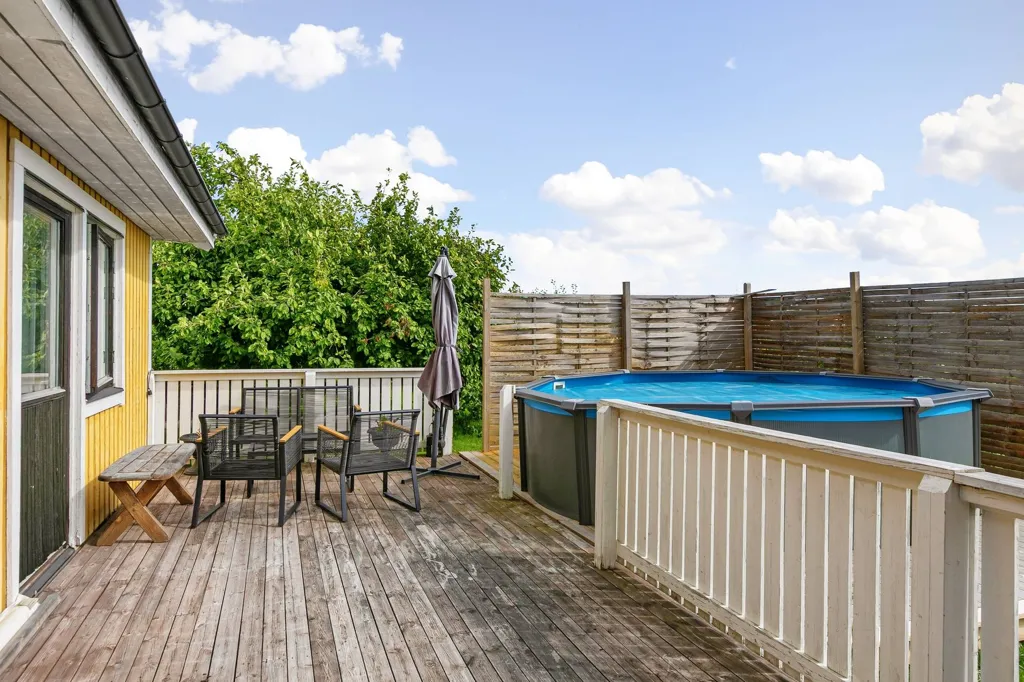 Terrass - Charming Villa with Pool in Marstrand