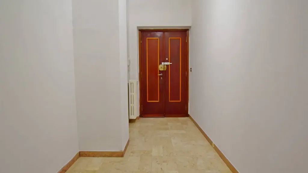 Entrée - Apartment with Balcony in Mondovì